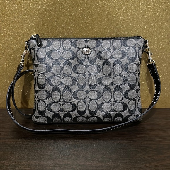 Coach Handbags - Coach Signature Monogram Large Messenger Crossbody Bag